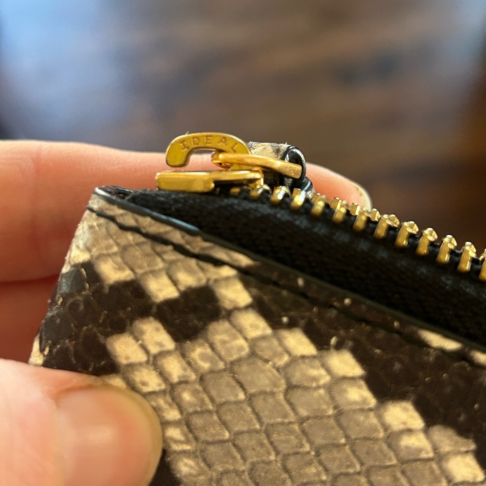 Tory Burch Gold Python Britten large wristlet Logo Snakeskin Clutch - Picture 10 of 10